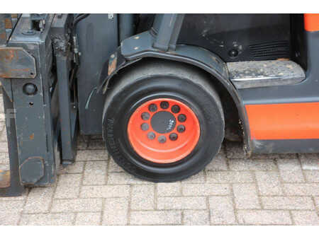 Sähkö - 4 pyör 2017  Linde E30HL-01/600 (13)