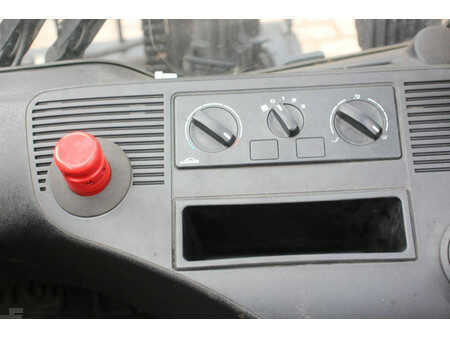 Sähkö - 4 pyör 2017  Linde E30HL-01/600 (24)