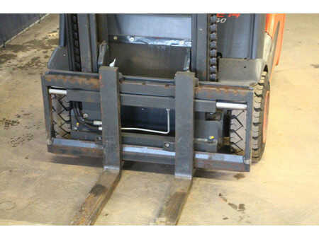 Electric - 4 wheels 2014  Linde E14-02 EVO (10)