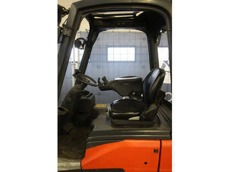 Electric - 4 wheels 2014  Linde E14-02 EVO (19)