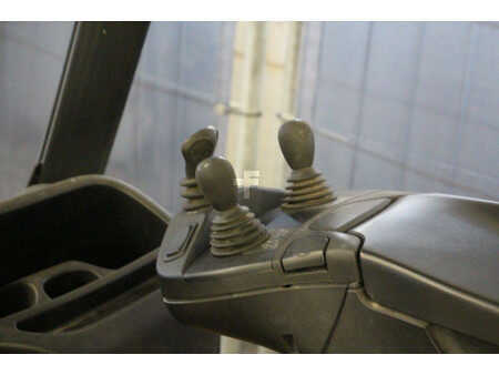 Electric - 4 wheels 2014  Linde E14-02 EVO (22)