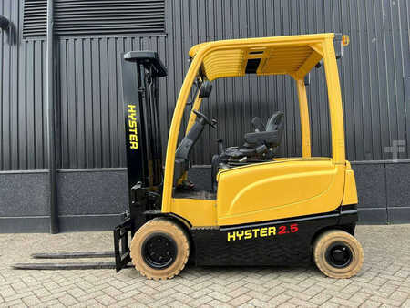 Eléctrica de 4 ruedas 2017  Hyster J2.5XN (10)