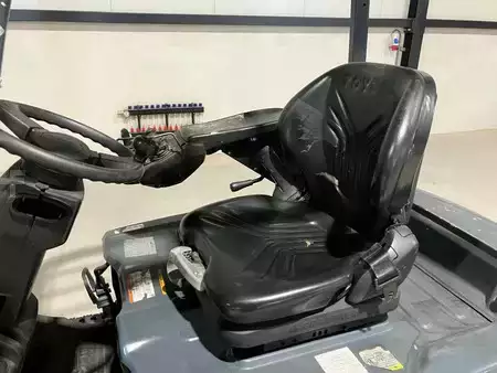 Eléctrica de 4 ruedas 2017  Toyota 8FBM16T (10)