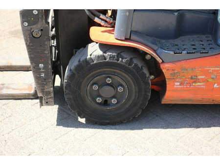 Electric - 4 wheels - Toyota  (13)