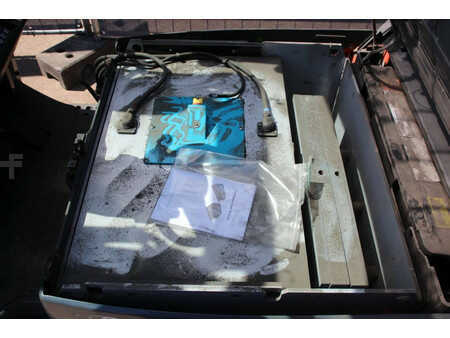 Electric - 4 wheels - Toyota  (17)