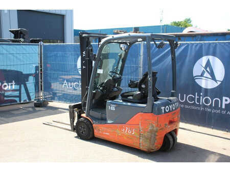 Electric - 4 wheels - Toyota  (3)