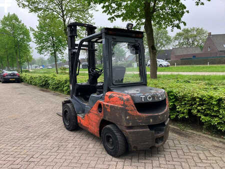 Dieselstapler 2011  Toyota D-52-8FD30 (3)