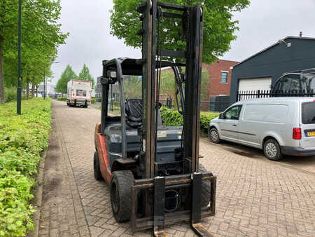 Dieselstapler 2011  Toyota D-52-8FD30 (6)
