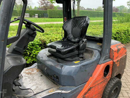 Dieselstapler 2011  Toyota D-52-8FD30 (9)