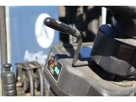 Eléctrica de 4 ruedas 2001  Toyota FBMF25 (24)