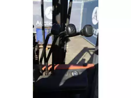 Eléctrica de 4 ruedas 2001  Toyota FBMF25 (26)