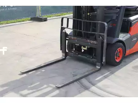 Elektromos 4 kerekű 2017  Linde E16C-02 (10)