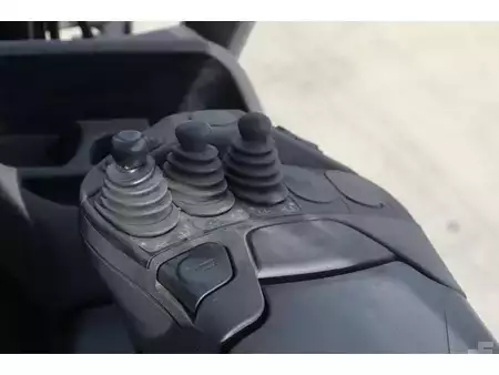 Elektromos 4 kerekű 2017  Linde E16C-02 (25)
