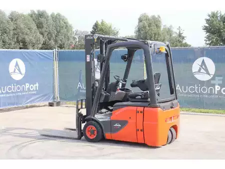 Elektromos 4 kerekű 2017  Linde E16C-02 (3)