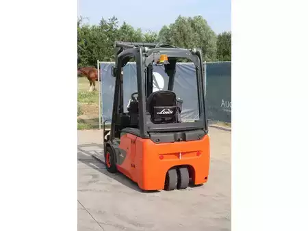 Elektromos 4 kerekű 2017  Linde E16C-02 (4)
