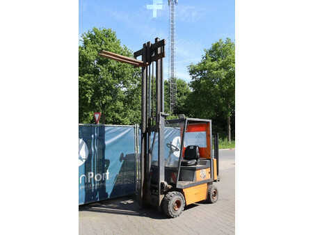 Wózki widłowe diesel - Kalmar CQD 2.0S (23)