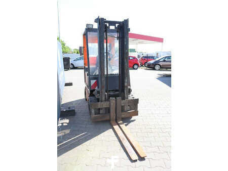 Wózki widłowe diesel - Kalmar CQD 2.0S (6)