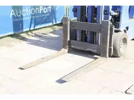 Empilhador a gás - Clark C500-10 (10)
