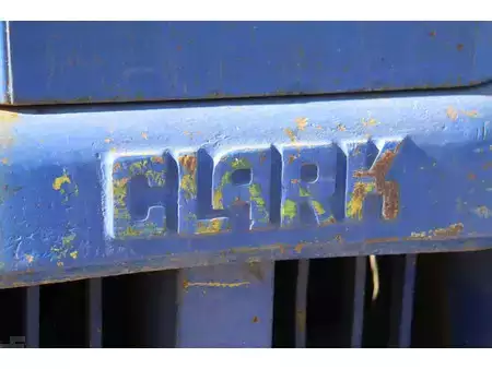Empilhador a gás - Clark C500-10 (17)