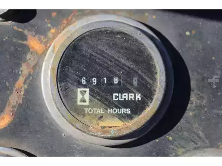 Empilhador a gás - Clark C500-10 (27)