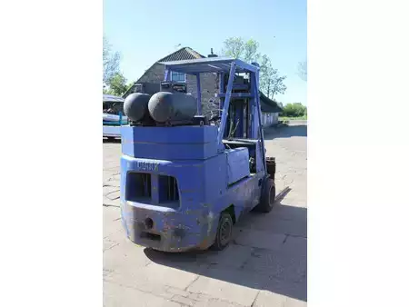 Empilhador a gás - Clark C500-10 (6)
