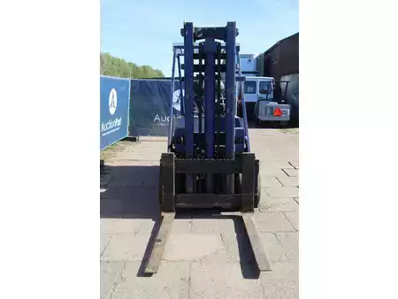 Empilhador a gás - Clark C500-10 (8)