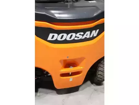 Carrelli elettrici 4 ruote 2023  Doosan B25x-7plus (17)