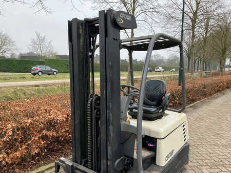 4-wiel elektrische heftrucks 2011  Crown SC4220 (8)