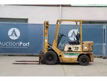Dízel targoncák - TCM FD25 (2)