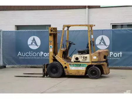 Dízel targoncák - TCM FD25 (3)