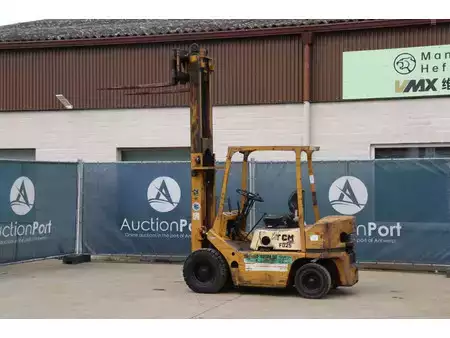 Dízel targoncák - TCM FD25 (37)