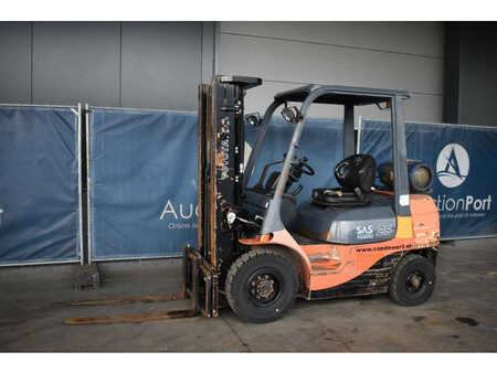 LPG Forklifts 2007  Toyota 42-7FGF25 (1)