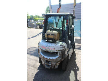 Chariots élévateurs GPL 2006  Nissan UD02A25PQ (5)