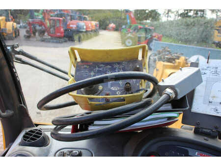 Teleskopstapler-Starr 2008  Manitou MRT 2150 (25)