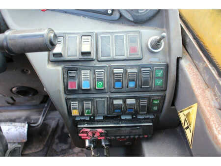 Teleskopstapler-Starr 2008  Manitou MRT 2150 (28)