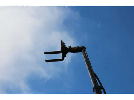 Teleskopstapler-Starr 2008  Manitou MRT 2150 (33)