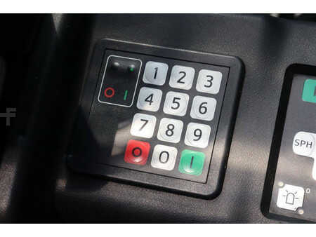 Chariots électriques à 4 roues 2015  Toyota 8FBMKT25 (26)