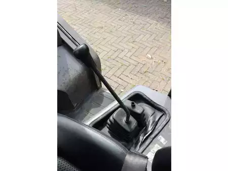 Empilhador diesel 2008  Manitou MH25-4T (32)