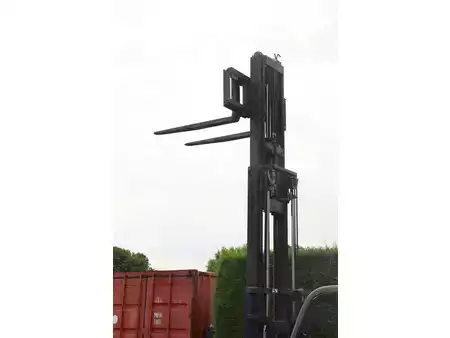 Empilhador diesel 2008  Manitou MH25-4T (37)