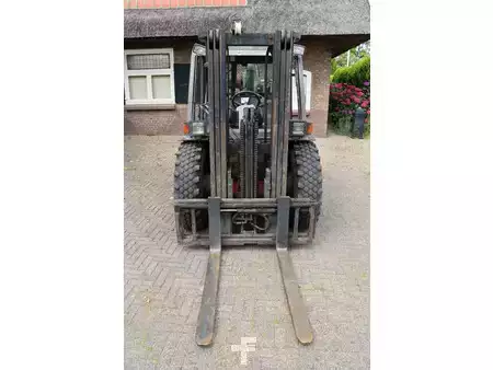 Empilhador diesel 2008  Manitou MH25-4T (8)
