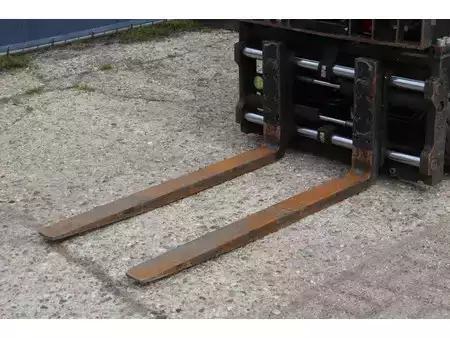 Eléctrica de 4 ruedas 2021  Toyota 8FBE18T (10)