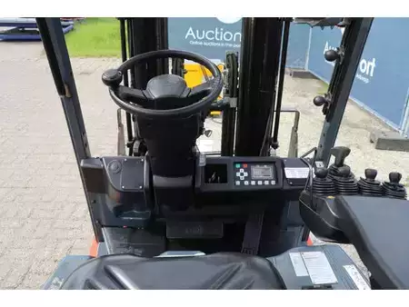 Eléctrica de 4 ruedas 2021  Toyota 8FBE18T (18)