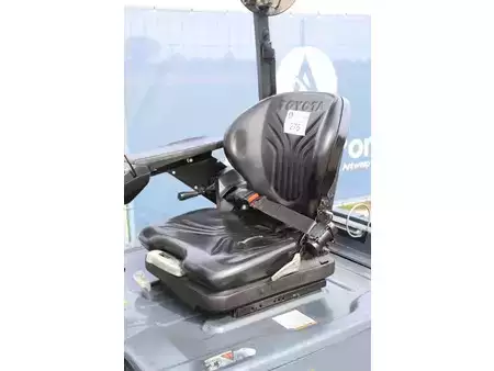 Eléctrica de 4 ruedas 2021  Toyota 8FBE18T (20)