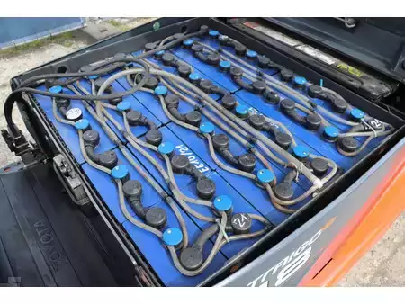 Eléctrica de 4 ruedas 2021  Toyota 8FBE18T (29)