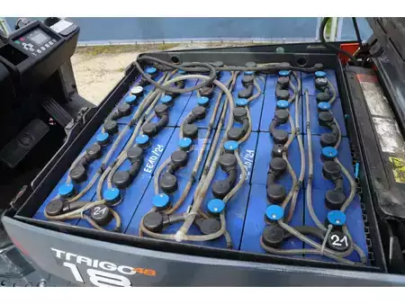 Eléctrica de 4 ruedas 2021  Toyota 8FBE18T (30)