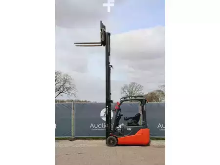 Eléctrica de 4 ruedas 2021  Toyota 8FBE18T (32)