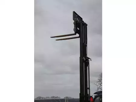 Eléctrica de 4 ruedas 2021  Toyota 8FBE18T (34)