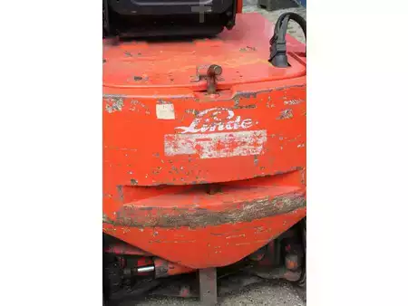 4-wiel elektrische heftrucks 1988  Linde E16P (17)