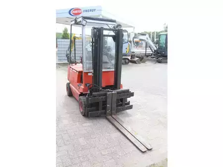 4-wiel elektrische heftrucks 1988  Linde E16P (7)