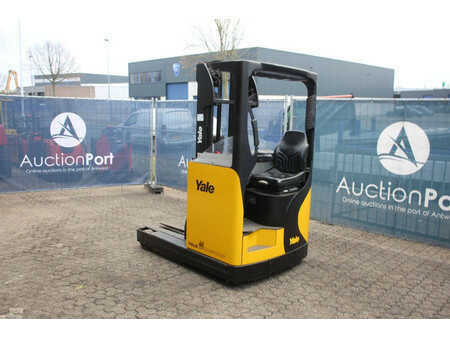 Chariots à mât rétractable 2008  Yale MR14 (3)